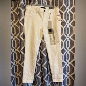1822 Denim Skinny Jeans